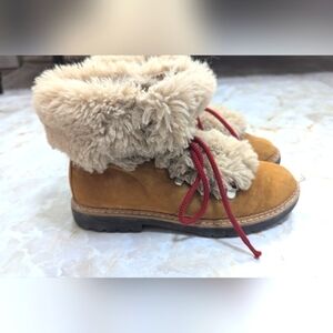 INC International Womanns Concepts  Faux Fur Winter Boots Size 6.5M
